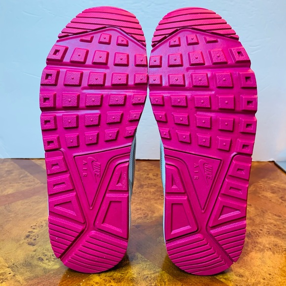 WMNS Nike Air Max Correlate - Picture 6 of 10